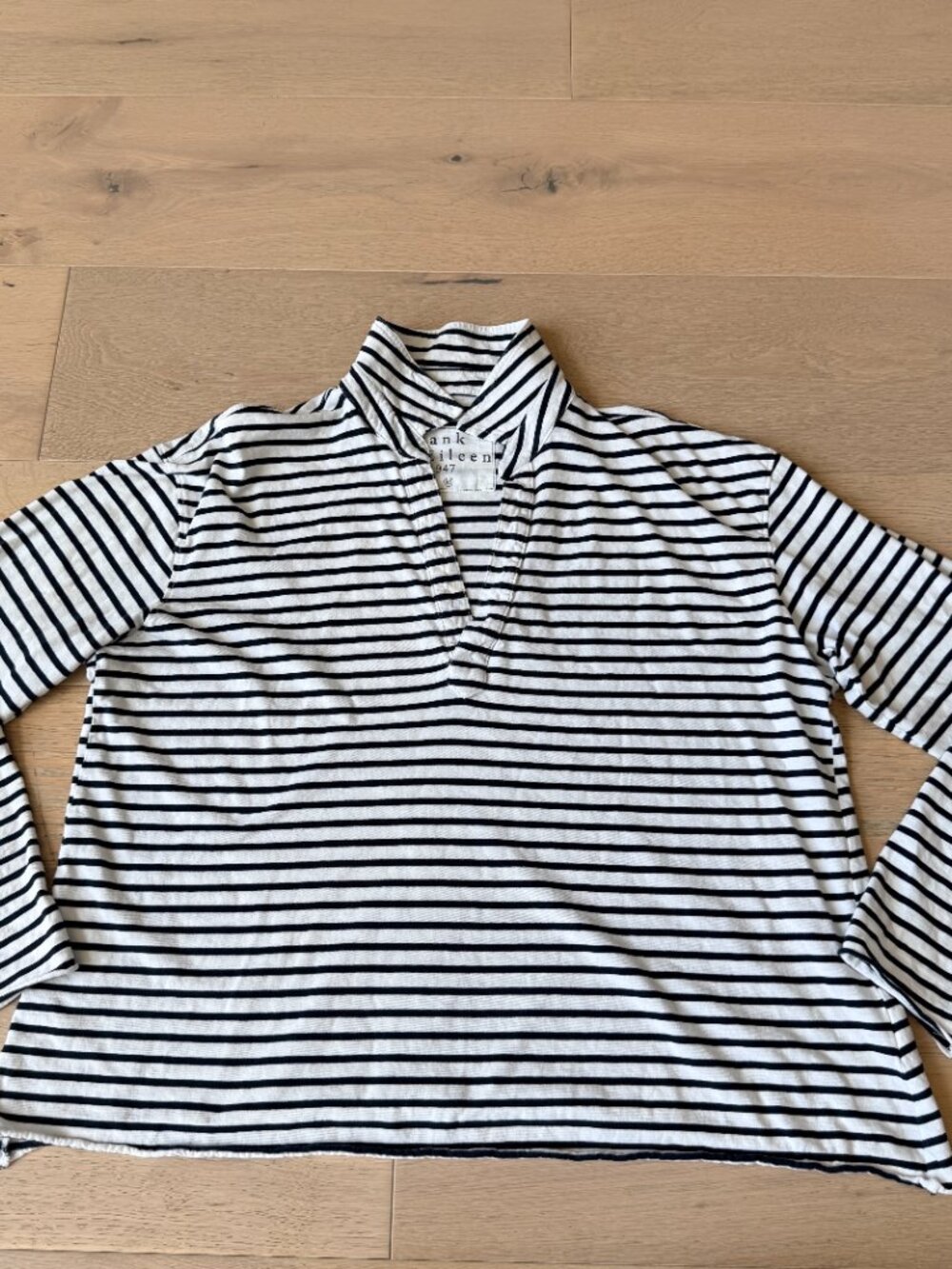 Frank & Eileen Patrick Popover Henley in navy French stripe Vintage Jersey M
